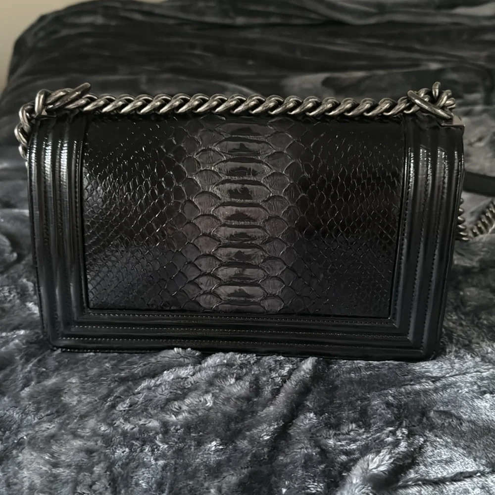 Chanel python boy ๐ฆ - Picture 4 of 11